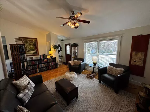 1611 Old English RD, Altoona, WI 54720