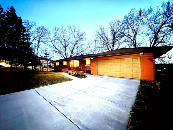 2249 Hatch ST, Eau Claire, WI 54701