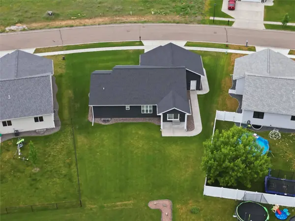 1829 Tucker TRL, Eau Claire, WI 54701