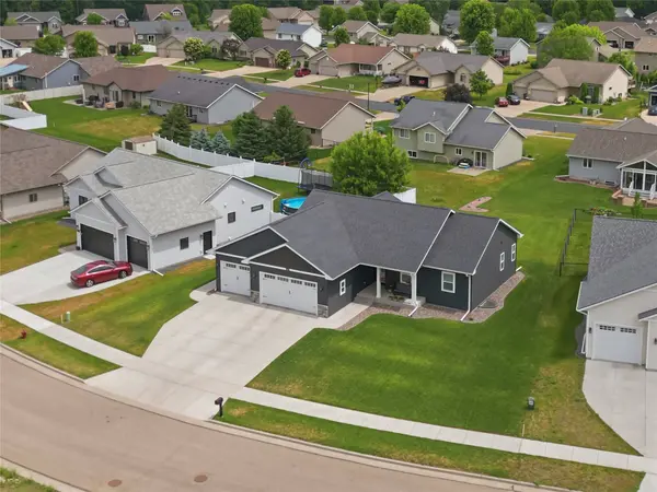 1829 Tucker TRL, Eau Claire, WI 54701
