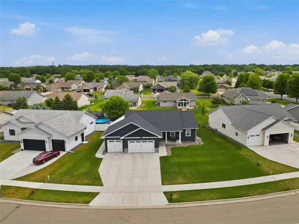 1829 Tucker TRL, Eau Claire, WI 54701