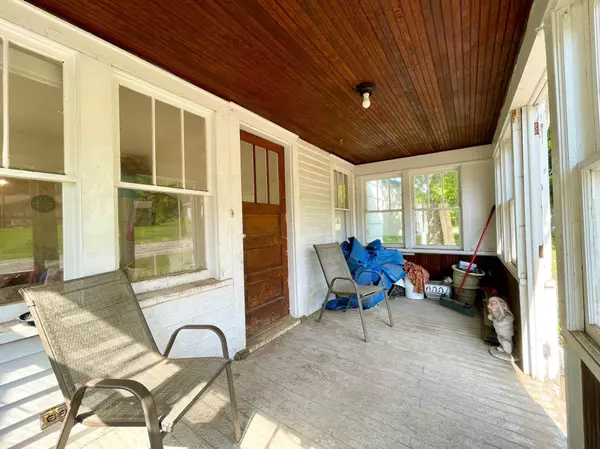 306 E Race AVE, Elmwood, WI 54740