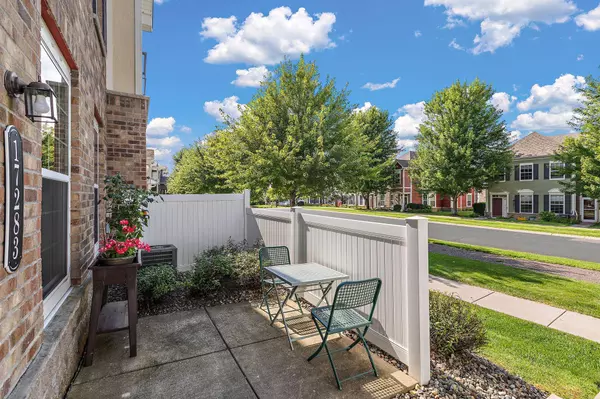 17283 72nd AVE N #1906, Maple Grove, MN 55311