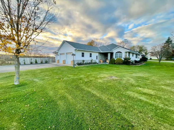 W1162 Aspen DR, Spring Valley, WI 54767