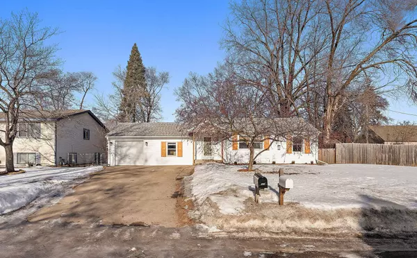 501 Glencoe ST NE, Fridley, MN 55432