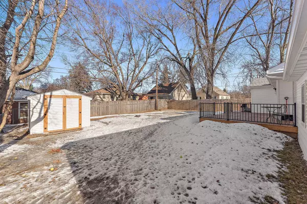 501 Glencoe ST NE, Fridley, MN 55432