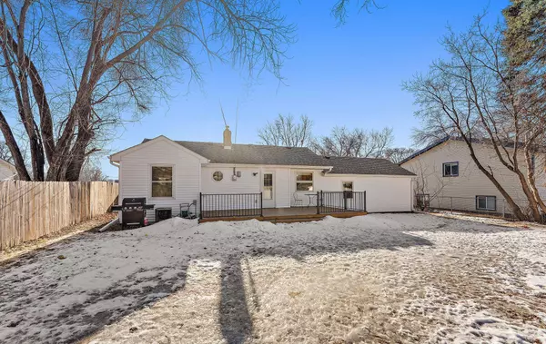 501 Glencoe ST NE, Fridley, MN 55432