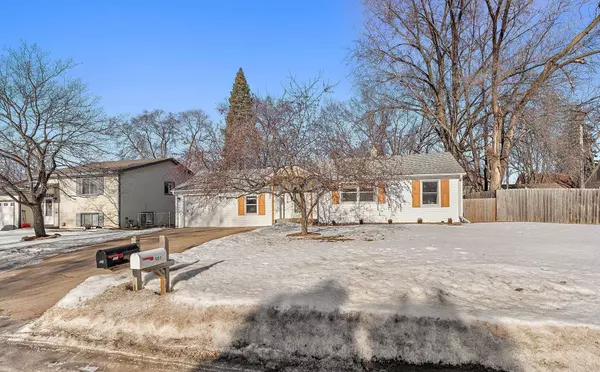 501 Glencoe ST NE, Fridley, MN 55432