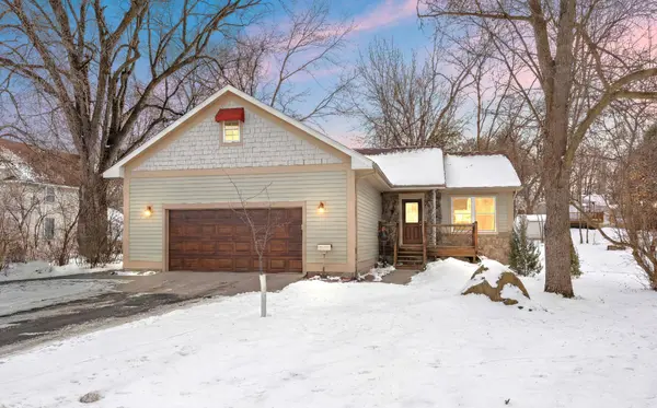 530 E 6th ST, New Richmond, WI 54017