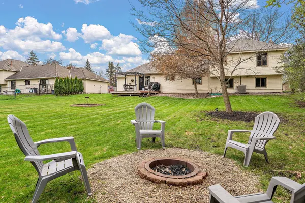 4589 Saddlewood DR, Minnetonka, MN 55345