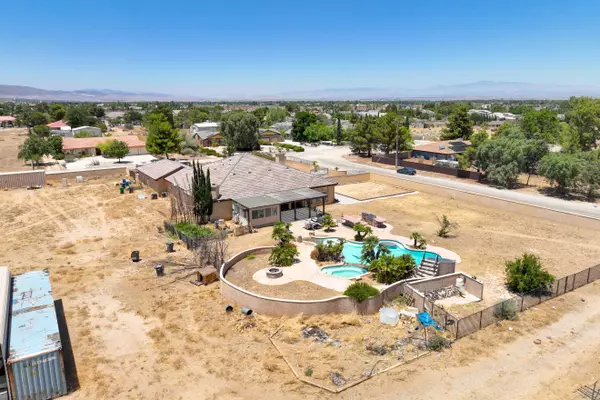 42094 21st St W, Lancaster, CA 93536-3306