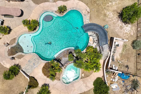 42094 21st St W, Lancaster, CA 93536-3306