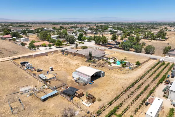 42094 21st St W, Lancaster, CA 93536-3306