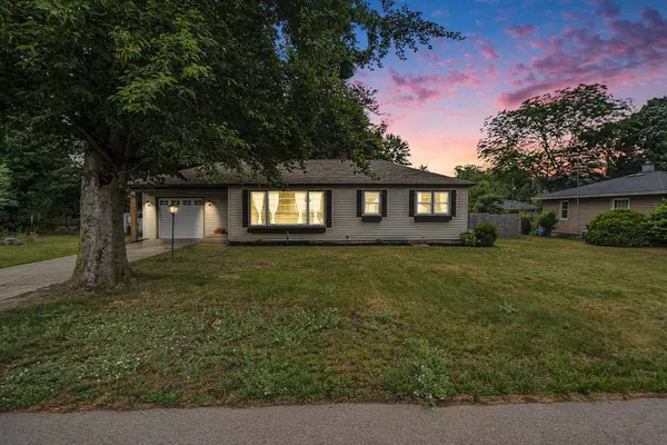 1737 W 32nd Street, Holland, MI 49423