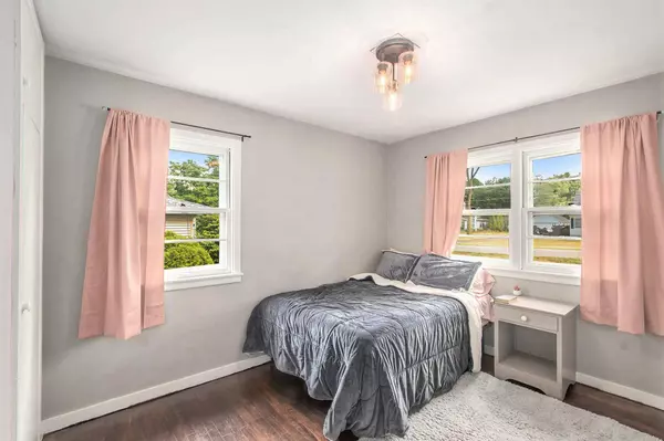 1737 W 32nd Street, Holland, MI 49423