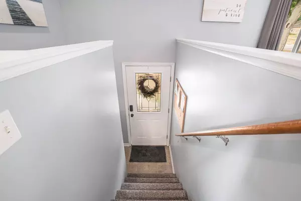 80 Vanderveen, Holland, MI 49424