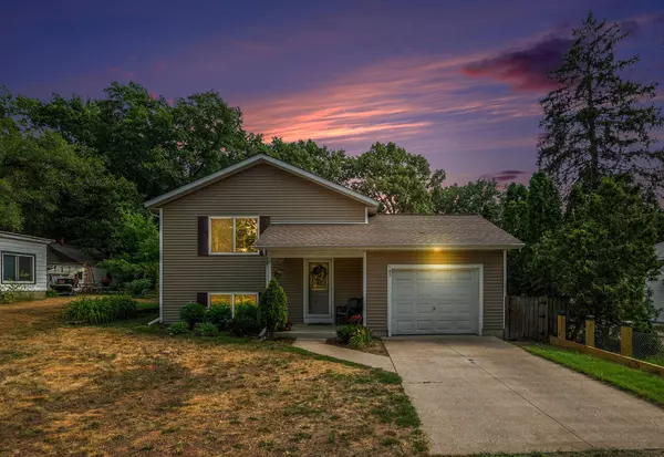 80 Vanderveen, Holland, MI 49424