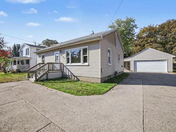 3161 McCracken Street, Norton Shores, MI 49441