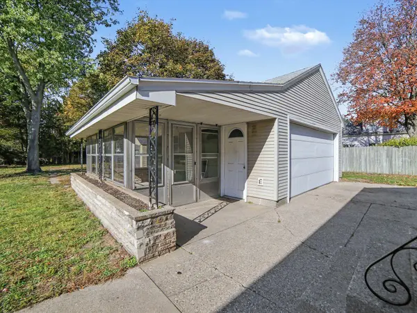 3161 McCracken Street, Norton Shores, MI 49441