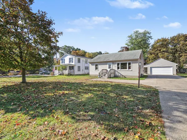 3161 McCracken Street, Norton Shores, MI 49441