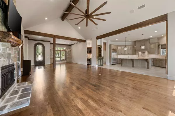 5581 Nancy Drive, Chandler, TX 75758