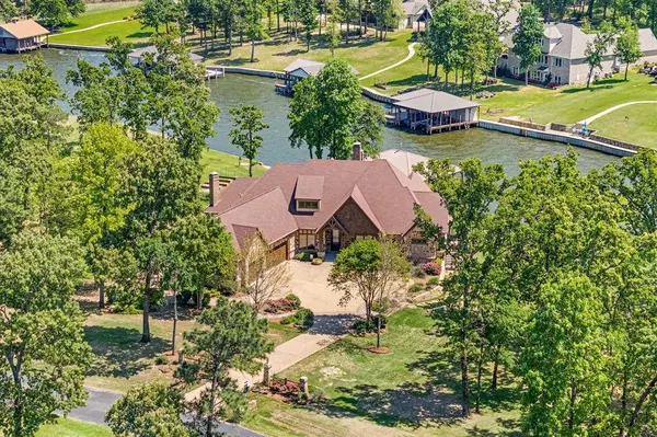 5581 Nancy Drive, Chandler, TX 75758