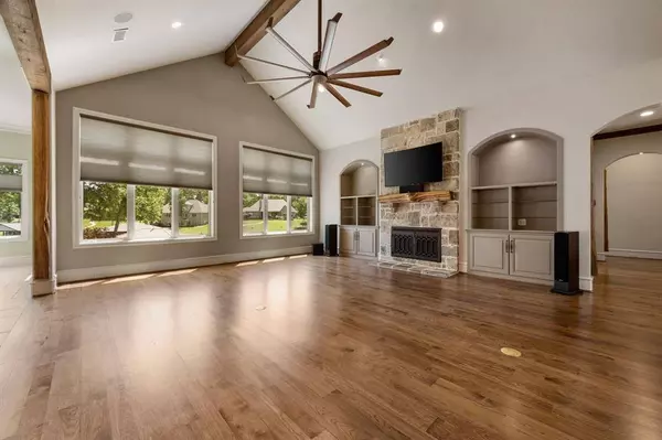 5581 Nancy Drive, Chandler, TX 75758