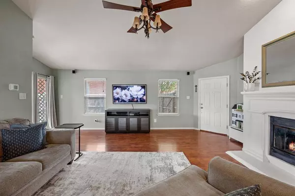 11800 Cottontail Drive, Fort Worth, TX 76244