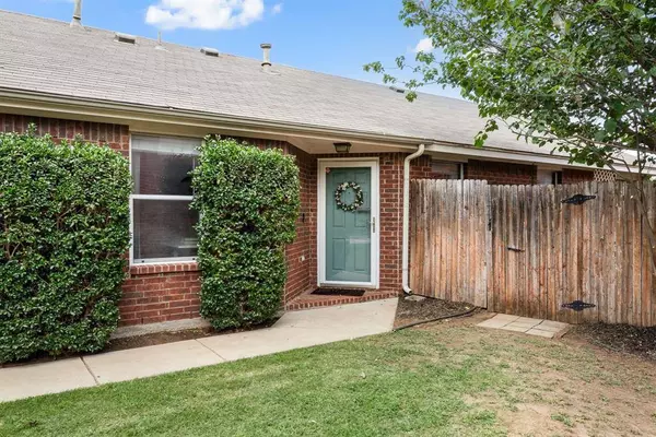 11800 Cottontail Drive, Fort Worth, TX 76244