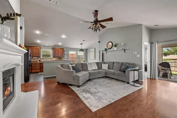 11800 Cottontail Drive, Fort Worth, TX 76244