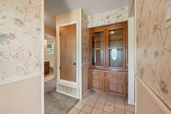 7655 Veal Station Road, Azle, TX 76020