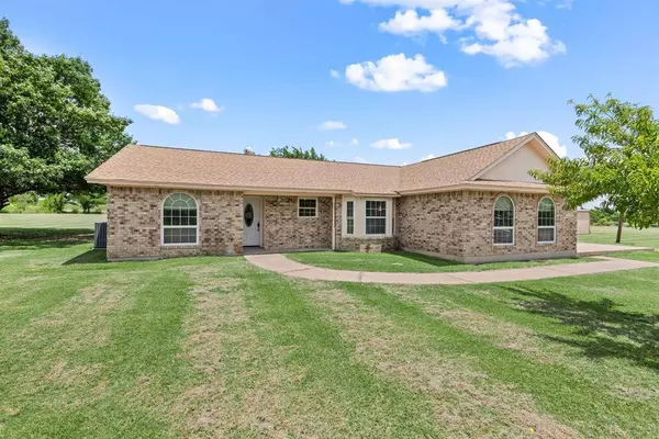 7655 Veal Station Road, Azle, TX 76020