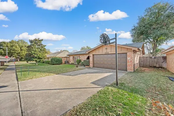 1632 Winchester Way, Bedford, TX 76022