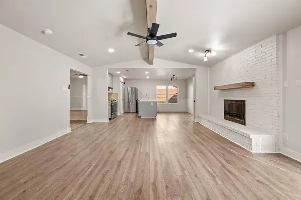 4 Robins Nest Drive, Hickory Creek, TX 75065