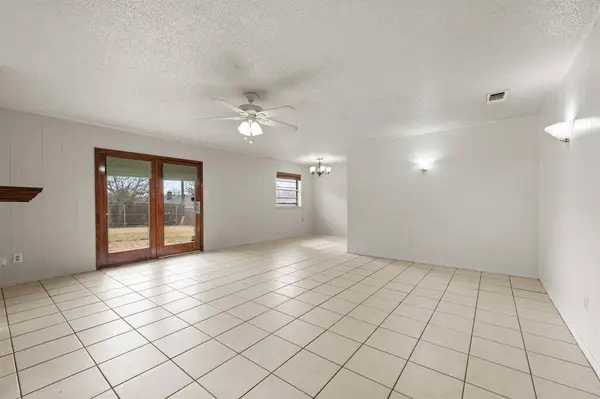 1720 Winchester Way, Bedford, TX 76022