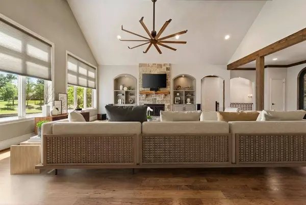 5581 Nancy Circle, Chandler, TX 75758