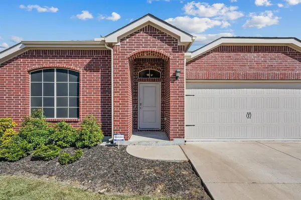 2105 Myrtle Beach Drive, Fort Worth, TX 76108