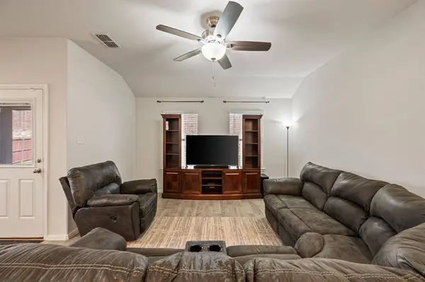 2105 Myrtle Beach Drive, Fort Worth, TX 76108