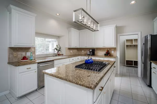 San Antonio, TX 78248-1936,2326 Fountain Way