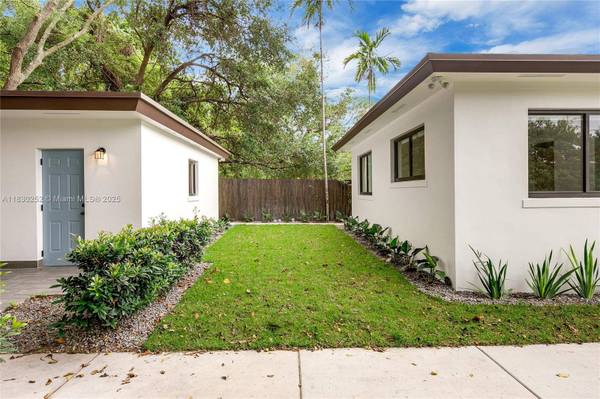 36 NW 52nd St, Miami, FL 33127