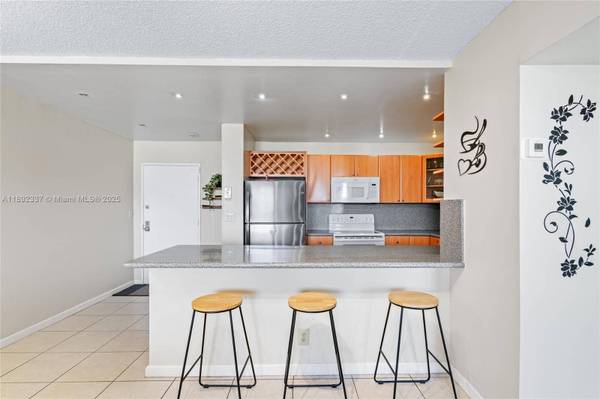 500 Three Islands Blvd #309, Hallandale Beach, FL 33009