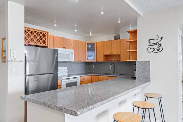 500 Three Islands Blvd #309, Hallandale Beach, FL 33009