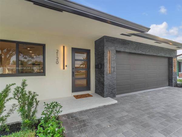 2120 NE 55th Ct, Fort Lauderdale, FL 33308