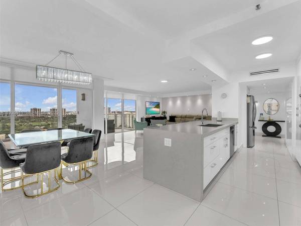 19707 Turnberry Way #21D, Aventura, FL 33180