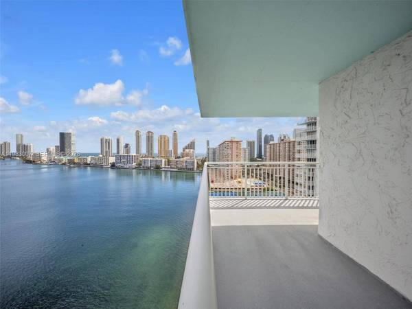 301 174th St #1818, Sunny Isles Beach, FL 33160
