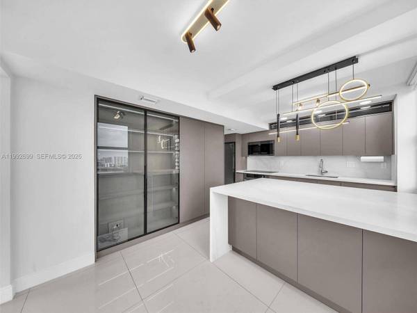 301 174th St #2004, Sunny Isles Beach, FL 33160