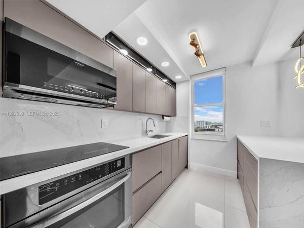 301 174th St #2004, Sunny Isles Beach, FL 33160