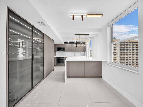 301 174th St #2004, Sunny Isles Beach, FL 33160