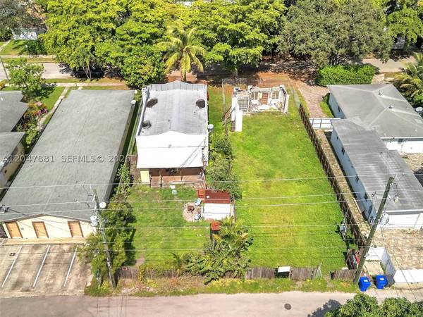 1932 Dewey St, Hollywood, FL 33020