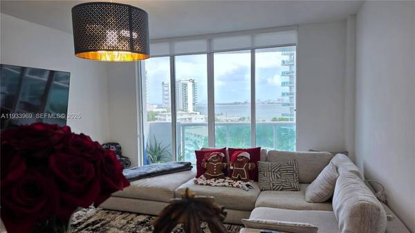 7900 Harbor Island Dr #703, North Bay Village, FL 33141